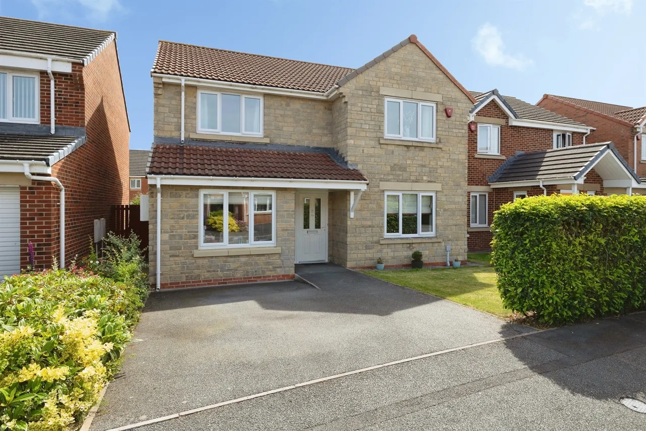 4 bed house for sale — Goodrich Way, Ingleby Barwick, Stockton-On-Tees