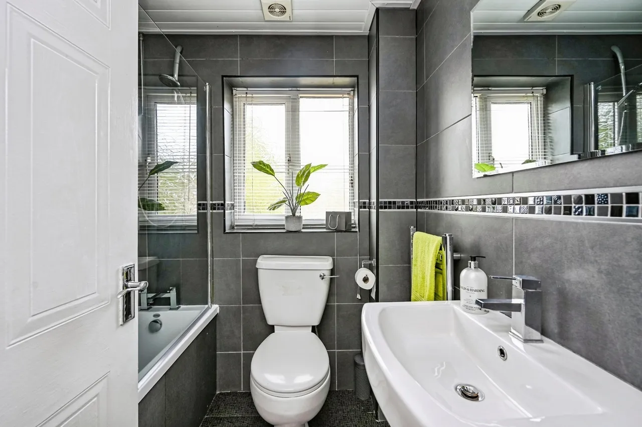 Kirkstead Walk, Liverpool, L31, photo 14