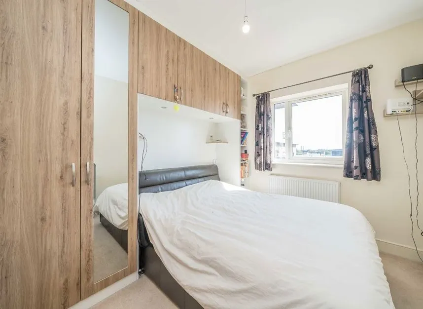 Sundeala Close, Sunbury-On-Thames, TW16, photo 4
