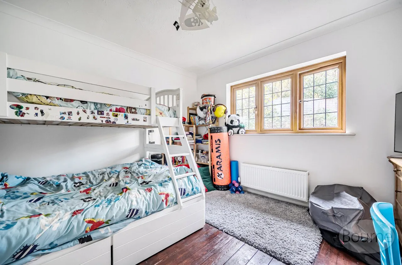 Frensham Road, Lower Bourne, GU10, photo 12