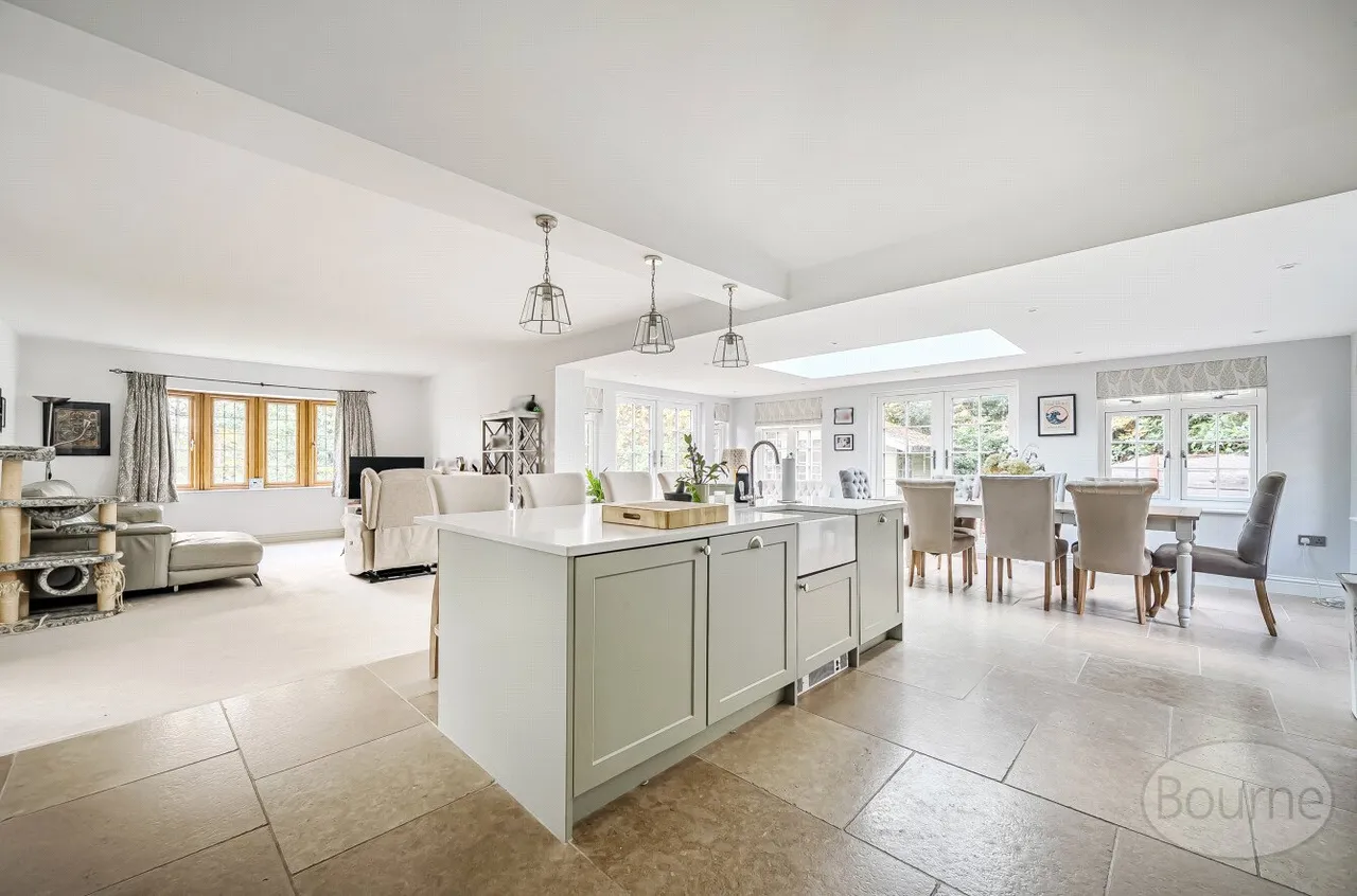 Frensham Road, Lower Bourne, GU10, photo 3