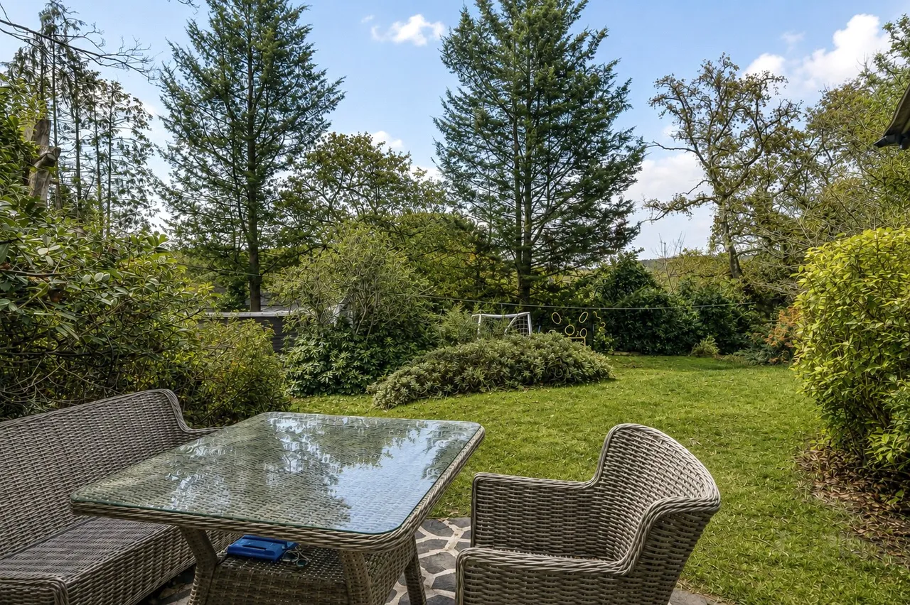 Frensham Road, Lower Bourne, GU10, photo 14
