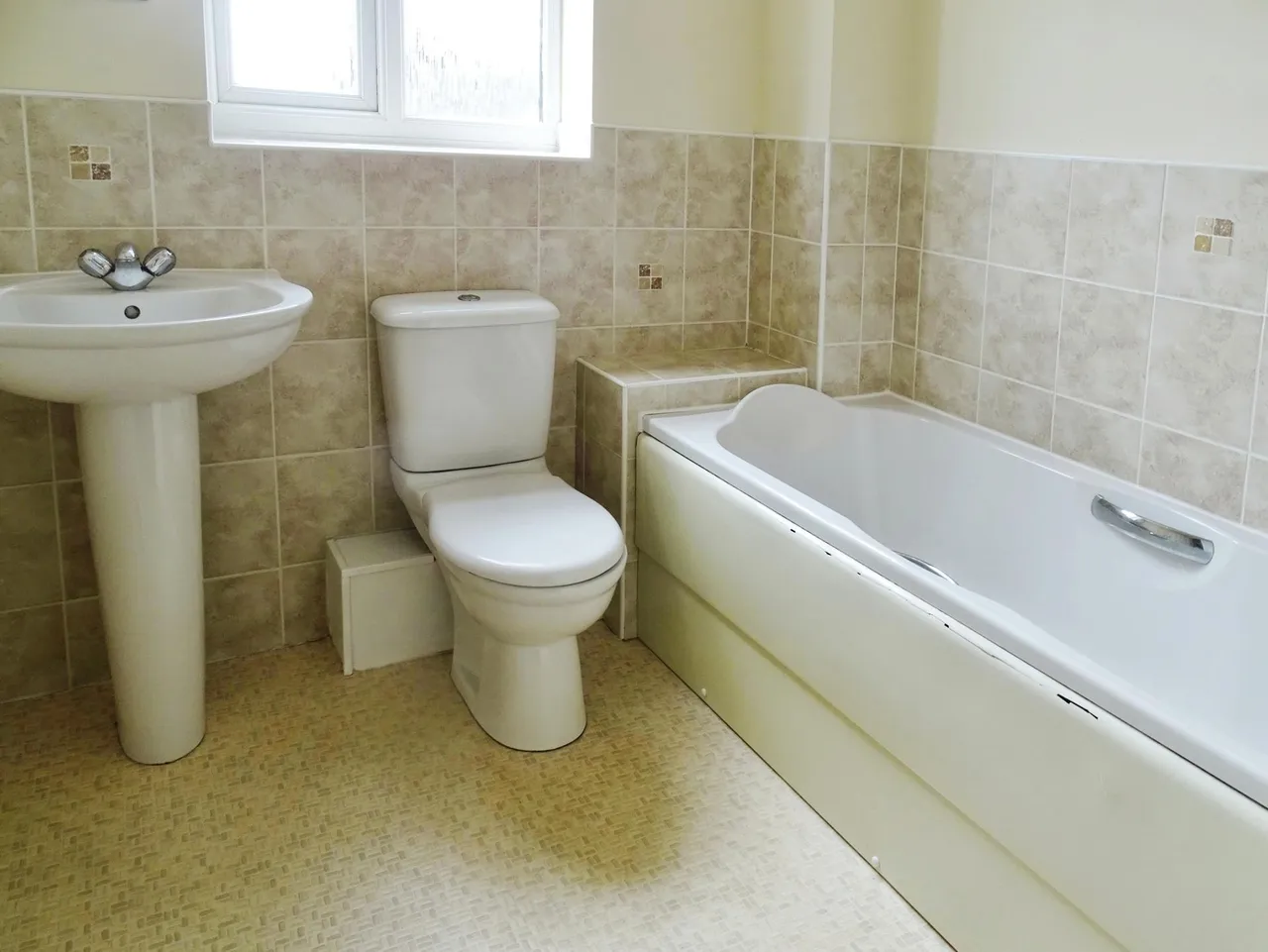Greenoaks Close, Abram, WN2, photo 13