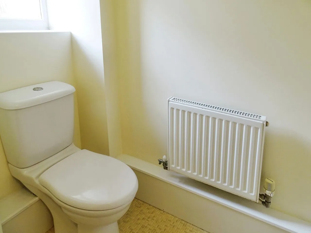 Greenoaks Close, Abram, WN2, photo 6