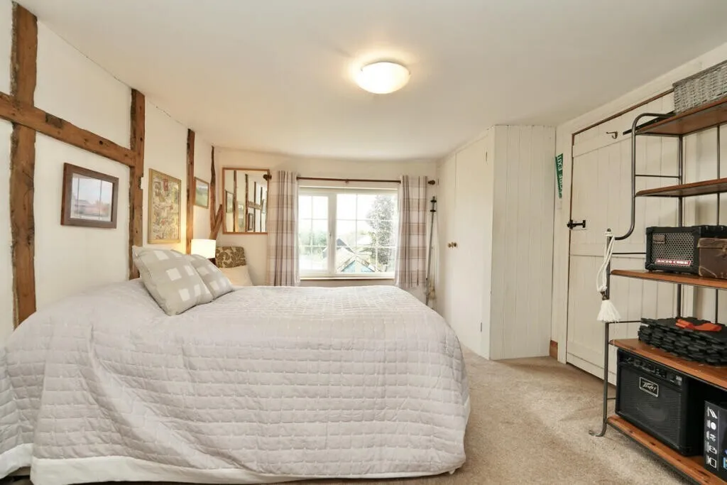 High Stree St. Neots, PE19, photo 13