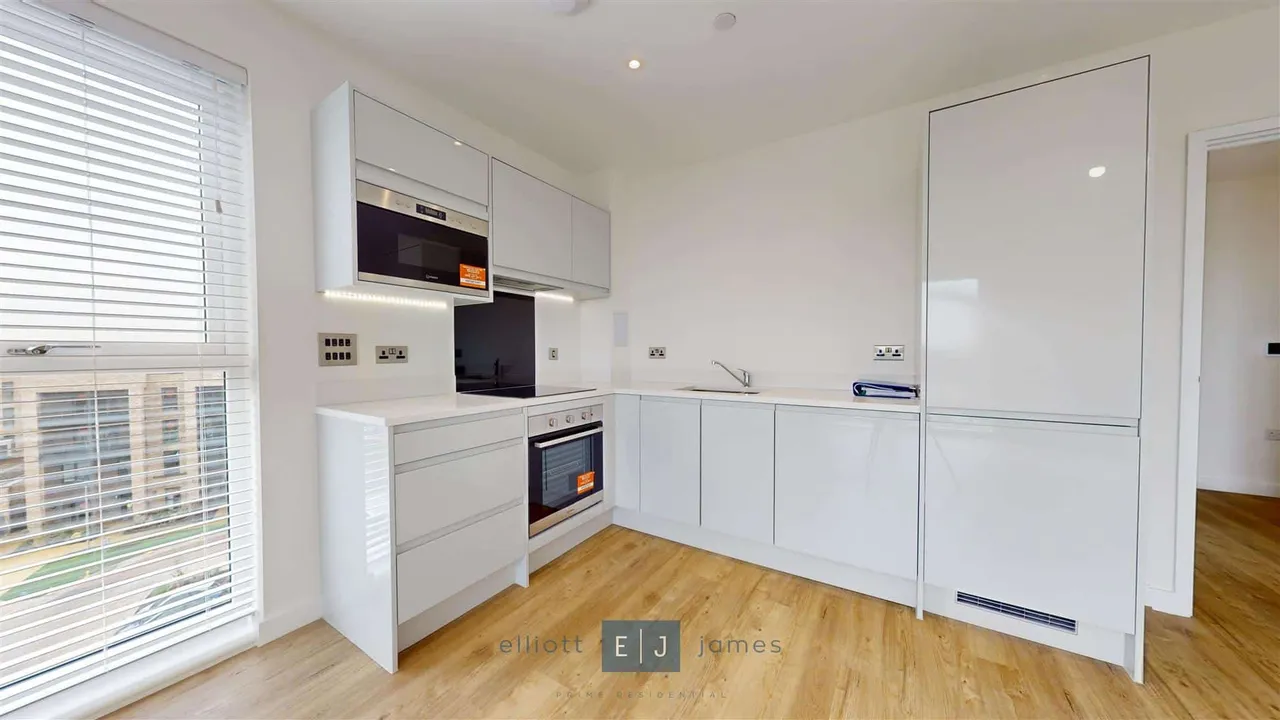 Borders Lane, Loughton, photo 8