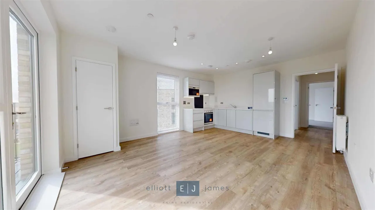 Borders Lane, Loughton, photo 6