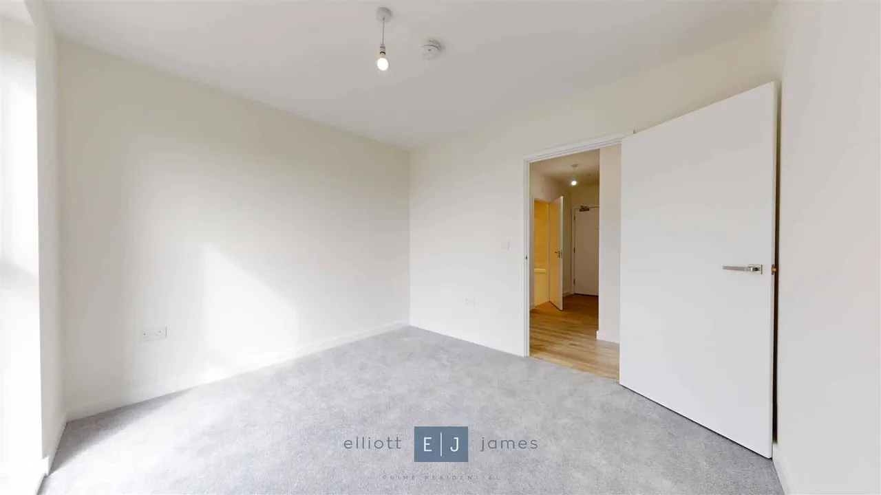 Borders Lane, Loughton, photo 3