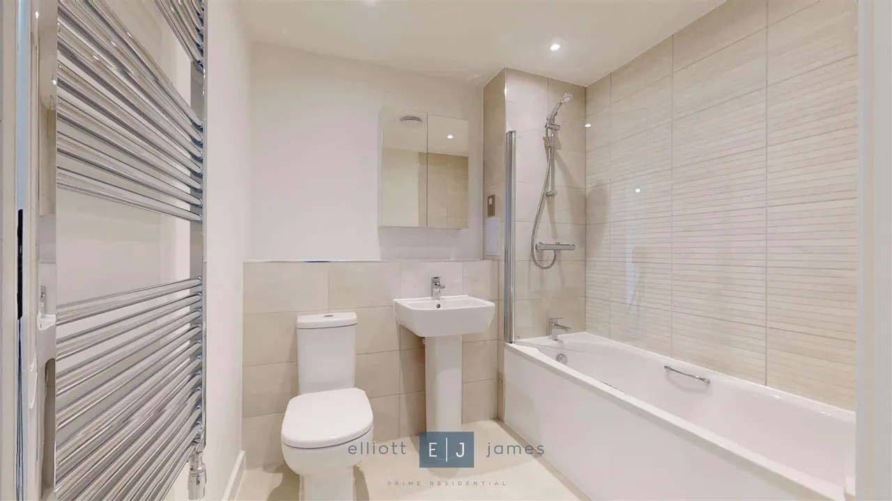 Borders Lane, Loughton, photo 5