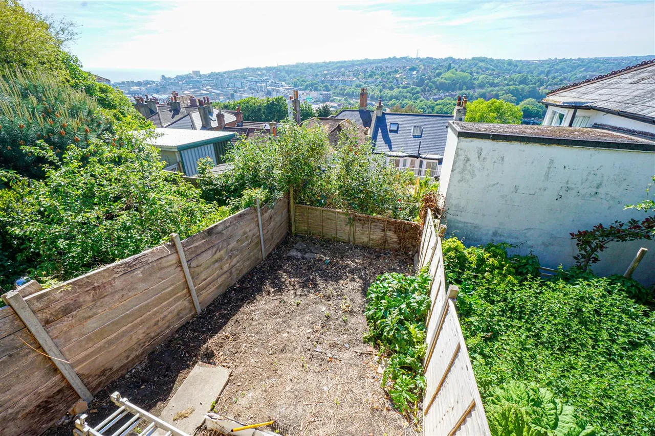 Plynlimmon Road, Hastings, photo 8