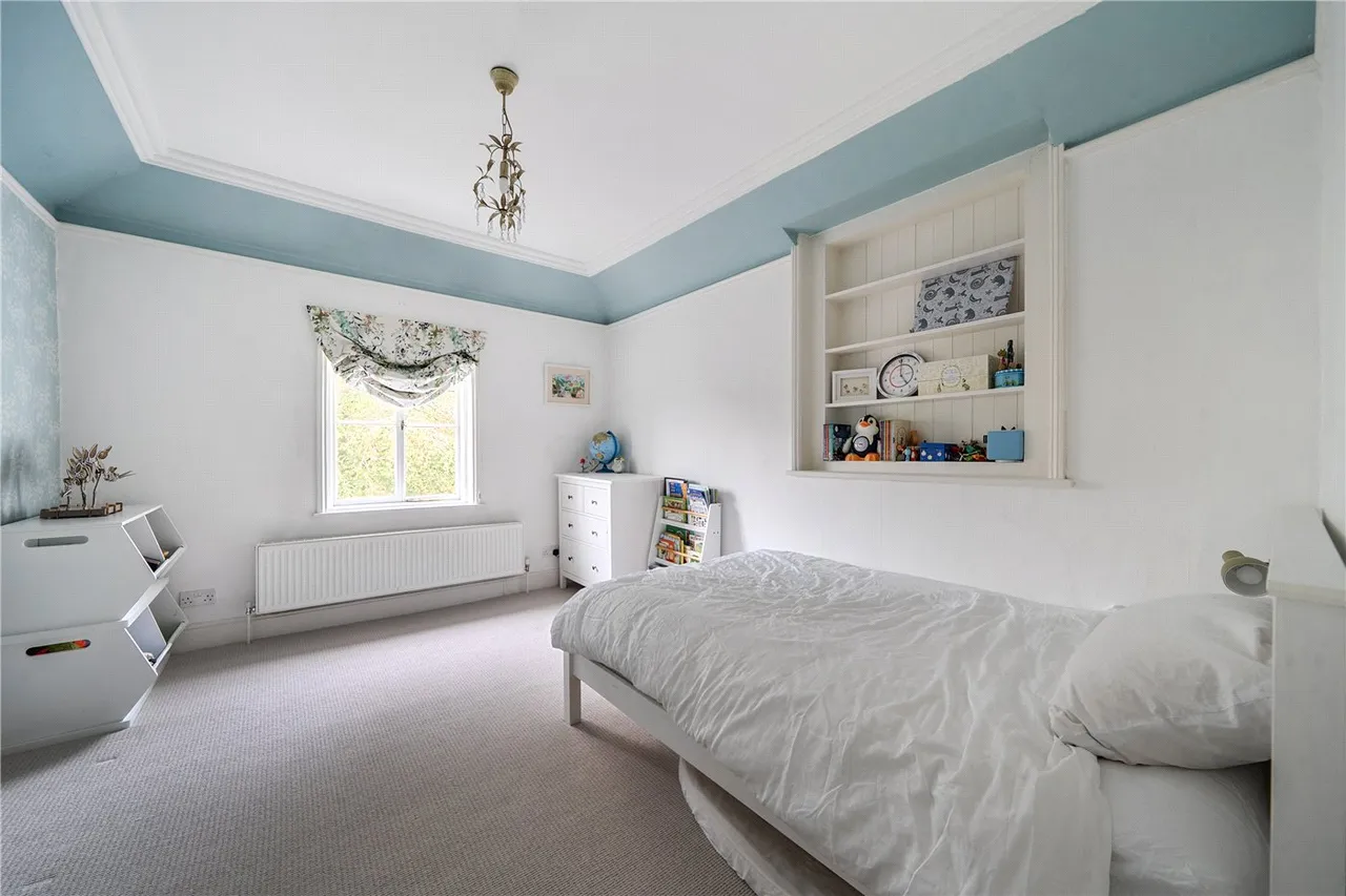 Boundstone Road, Rowledge, GU10, photo 11