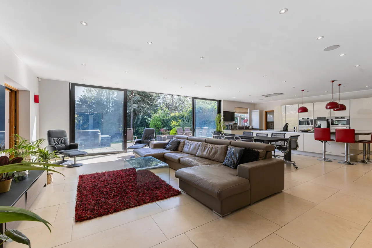 Valencia Road, Stanmore, HA7, photo 2