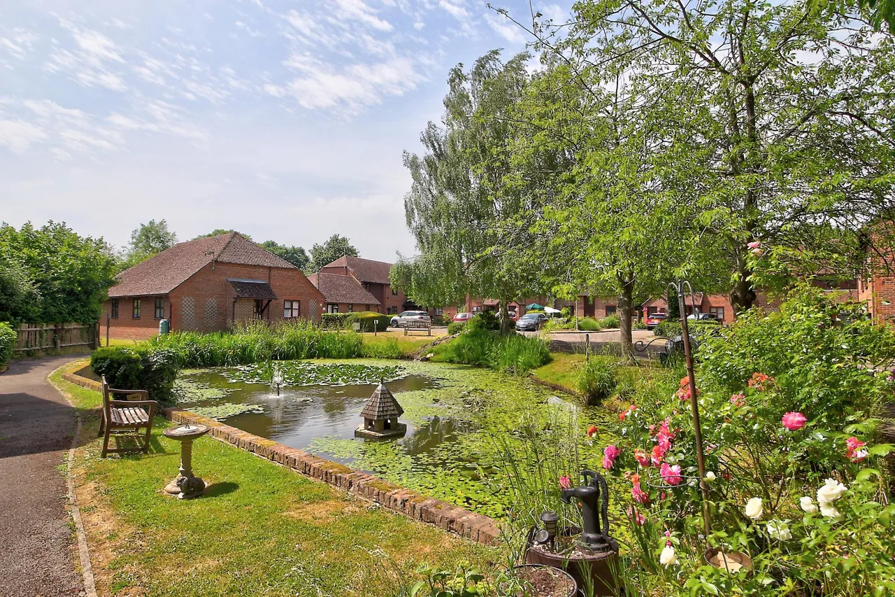 Farm View Drive, Basingstoke, RG24, photo 13
