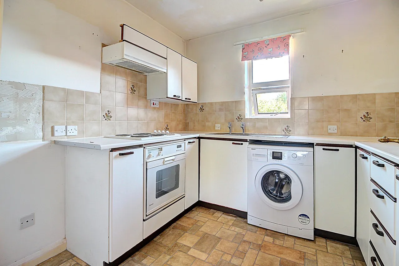 Farm View Drive, Basingstoke, RG24, photo 2