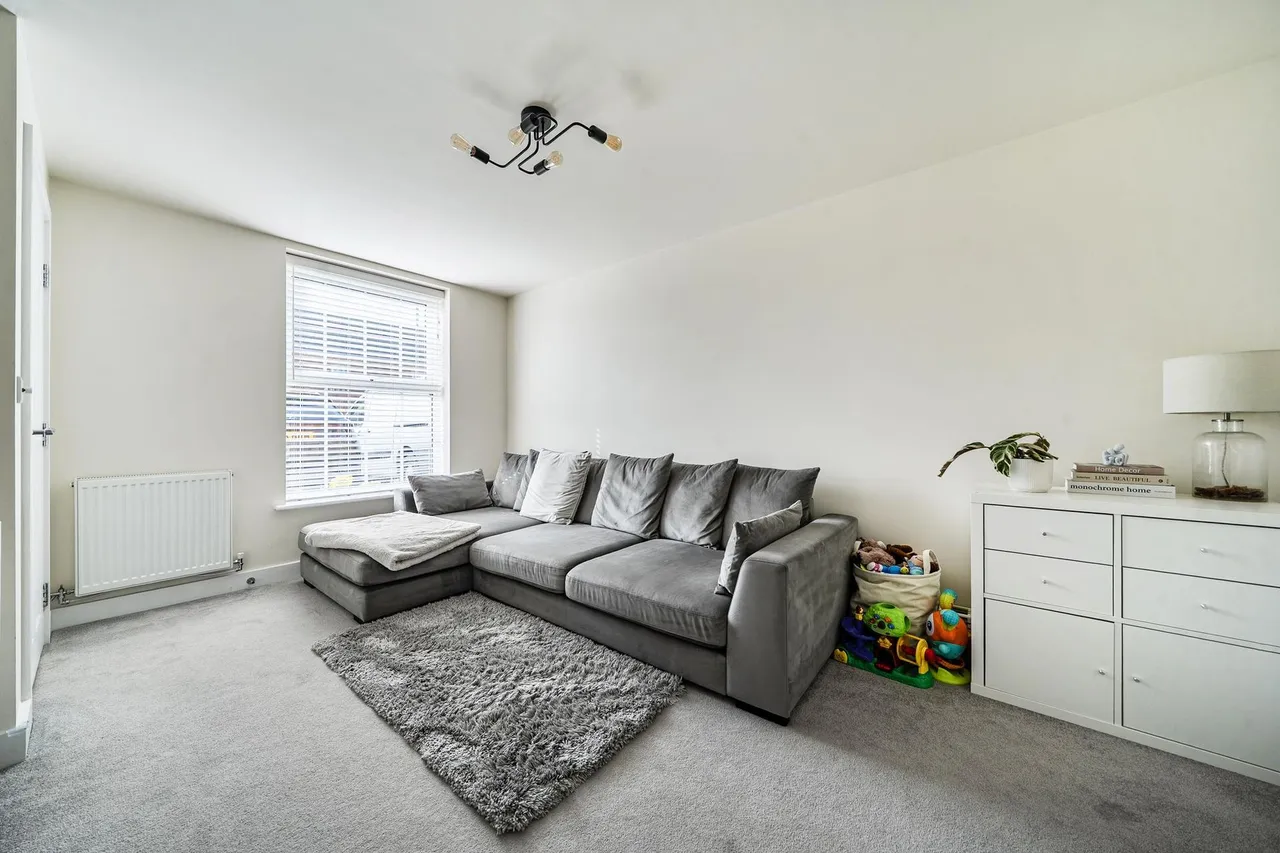 Inver Road, Lubbesthorpe, LE19, photo 4