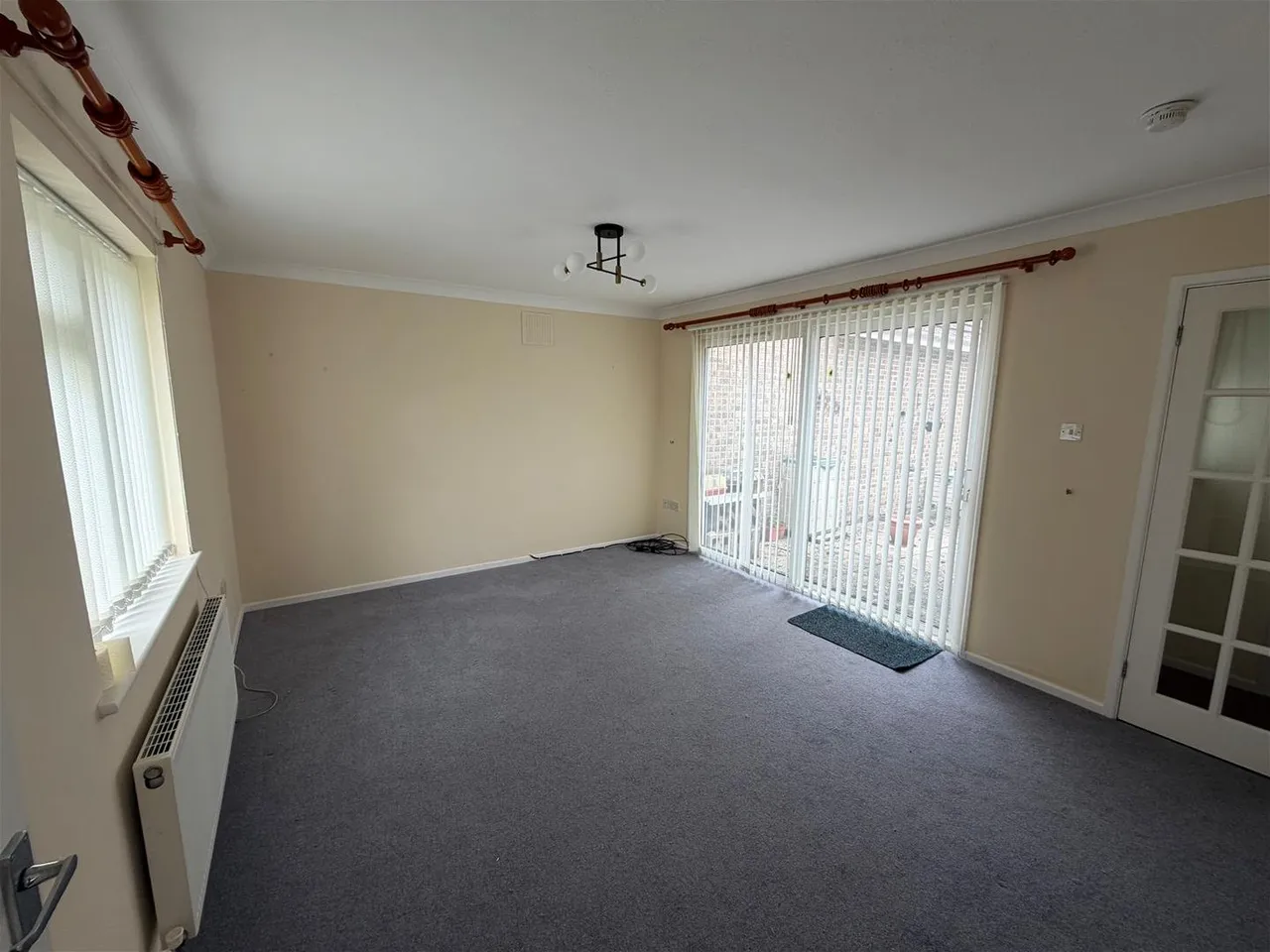 Barnes Close, Sturminster Newton DT10 1BN, photo 2