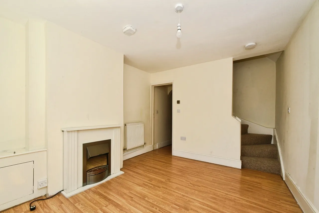 Moreton Street, Gloucester, Gloucestershire, GL1, photo 2