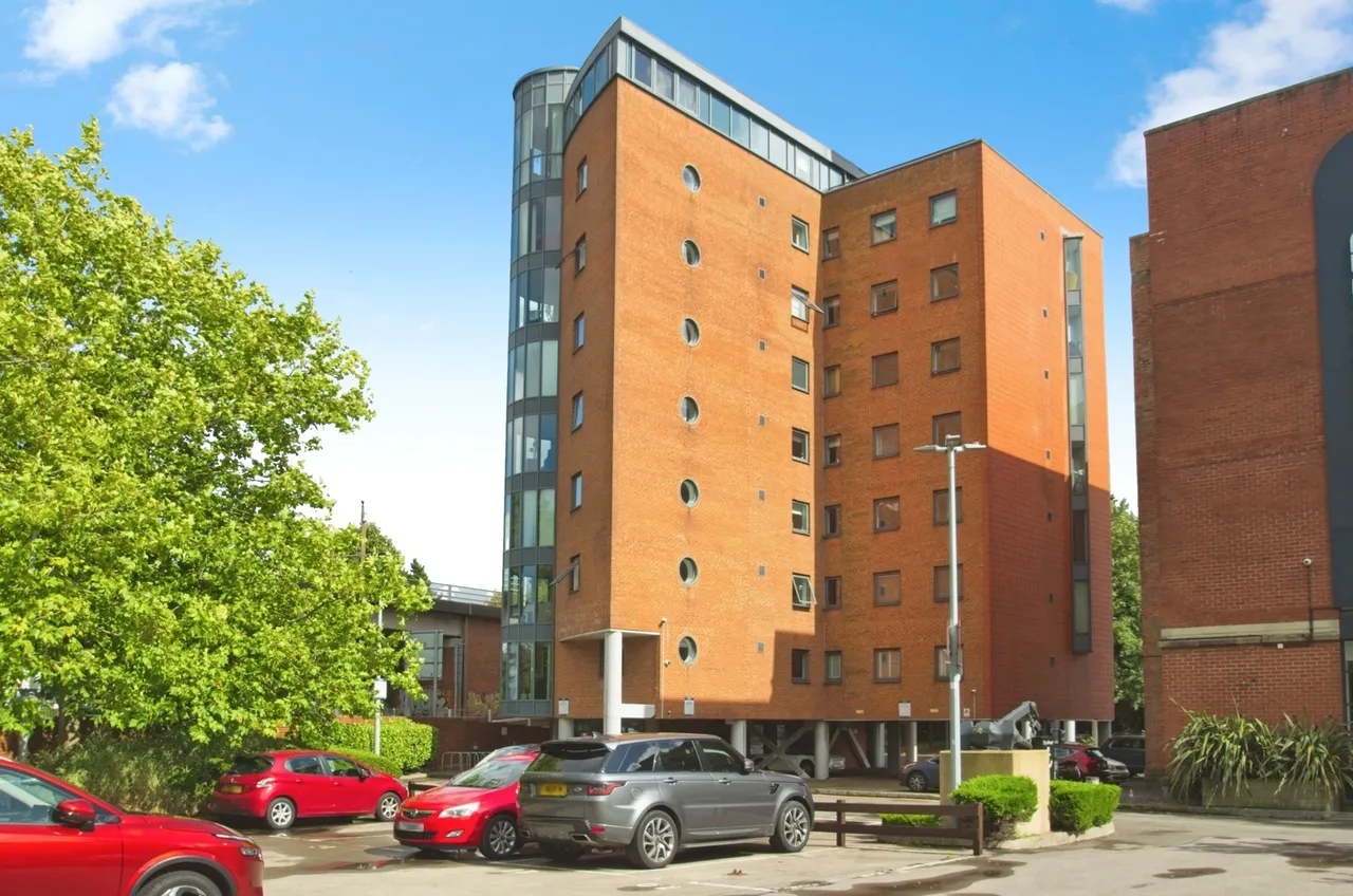 City Wharf Apartments, Schooner Way, Cardiff Bay, Cardiff, CF10, photo 16