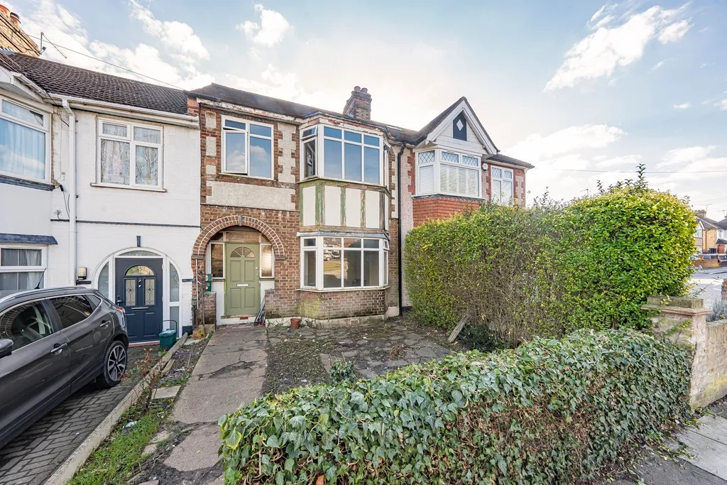 3 bed house for sale — Long Lane, Hillingdon, UB10