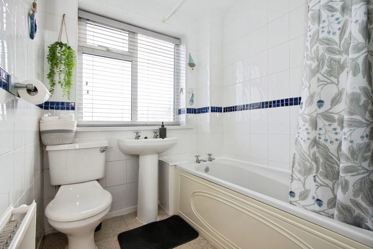 Oakland Drive, Netherton, WF4, photo 11