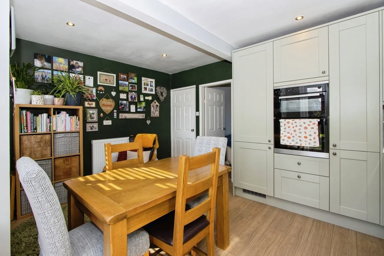 Oakland Drive, Netherton, WF4, photo 7