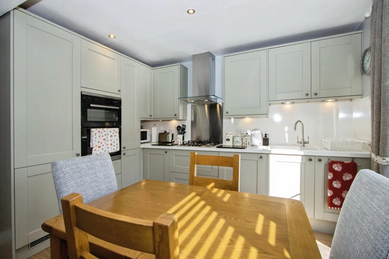 Oakland Drive, Netherton, WF4, photo 5