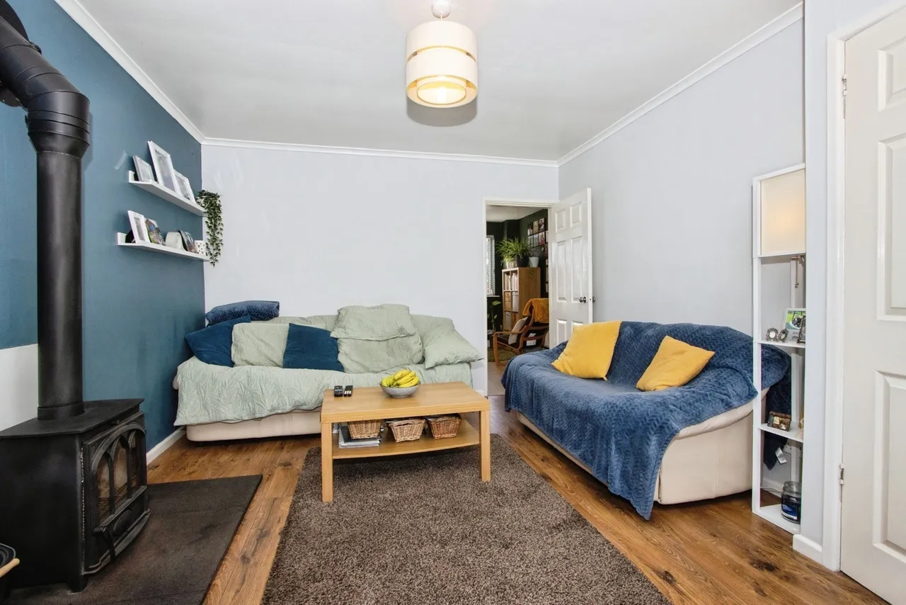 Oakland Drive, Netherton, WF4, photo 3