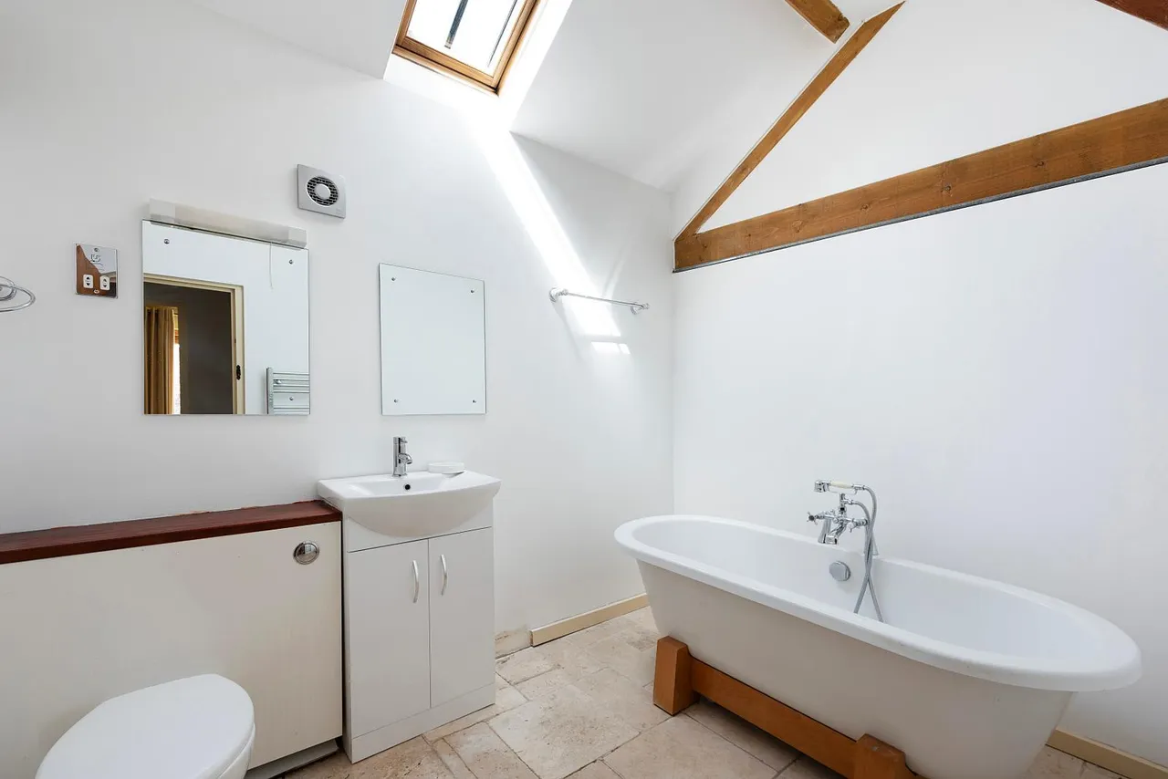 Loop Road, Keyston, PE28, photo 22
