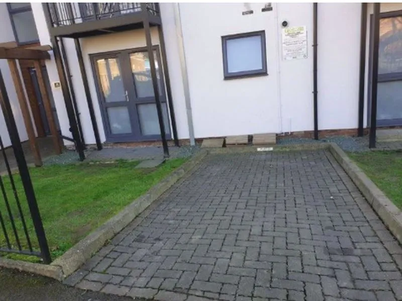 Chandos Parade Buckingham Road, CANONS PARK HA8 6DX, photo 13