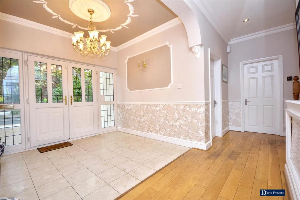 Ardleigh Green Road, Borders of Emerson Park, RM11, photo 5