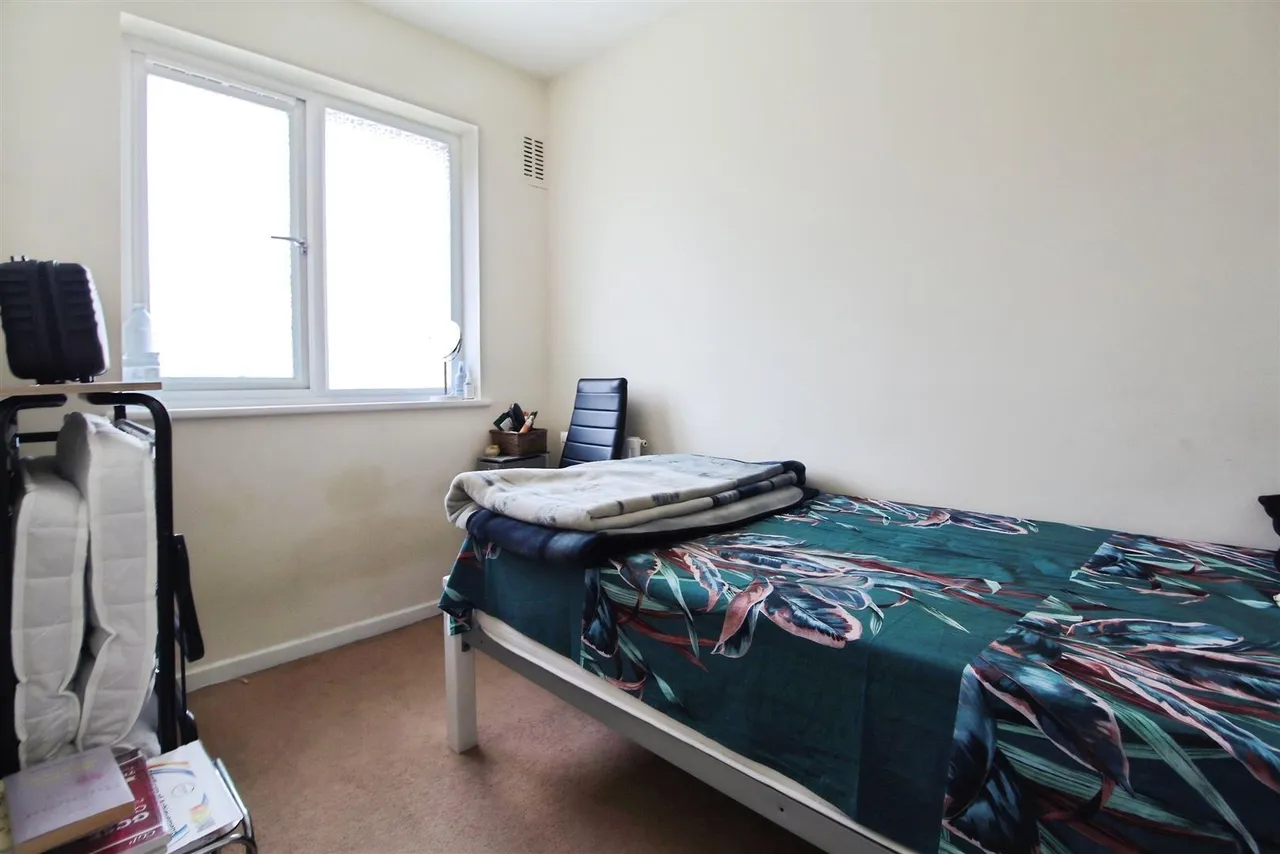 Braemar Gardens, Slough, photo 8