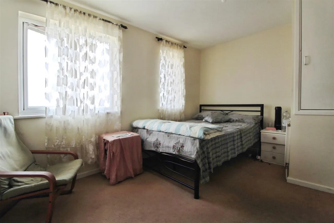 Braemar Gardens, Slough, photo 6