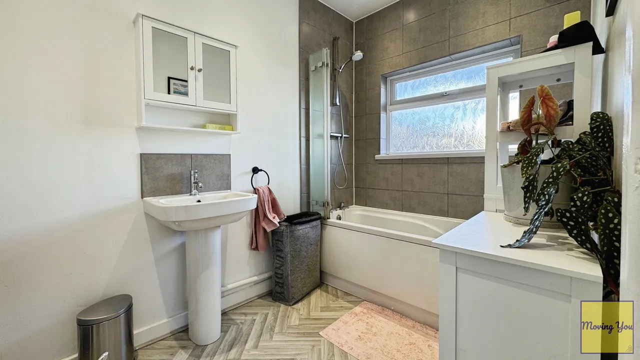 Bryngwyn Road, Llanelli, Carmarthenshire, SA14, photo 7