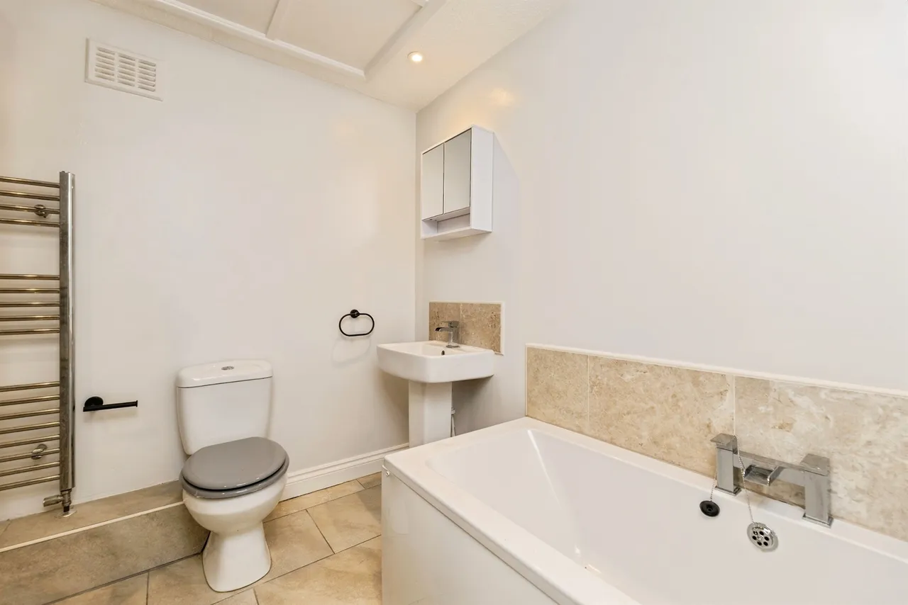 Syke Close, Tingley, WF3, photo 15