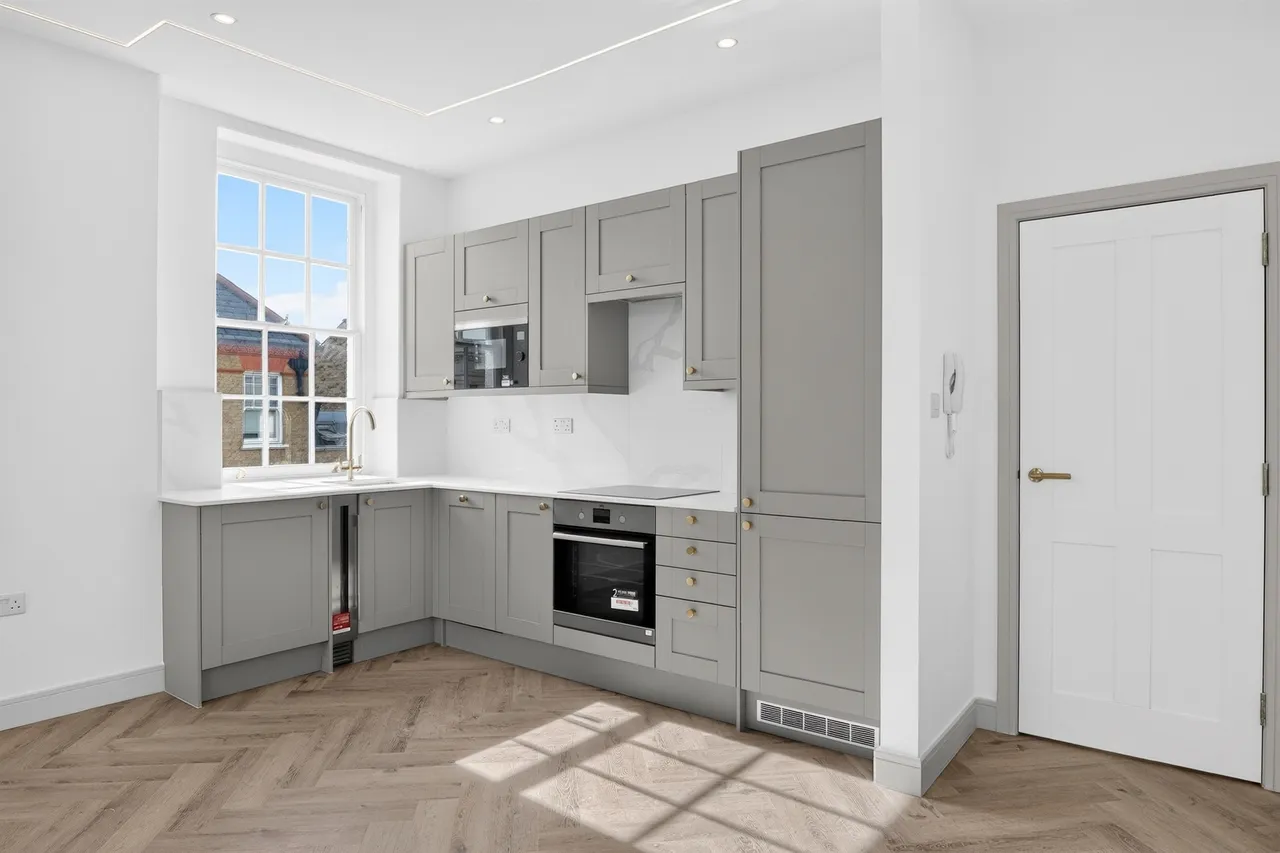 Longfield Street, London, SW18, photo 12