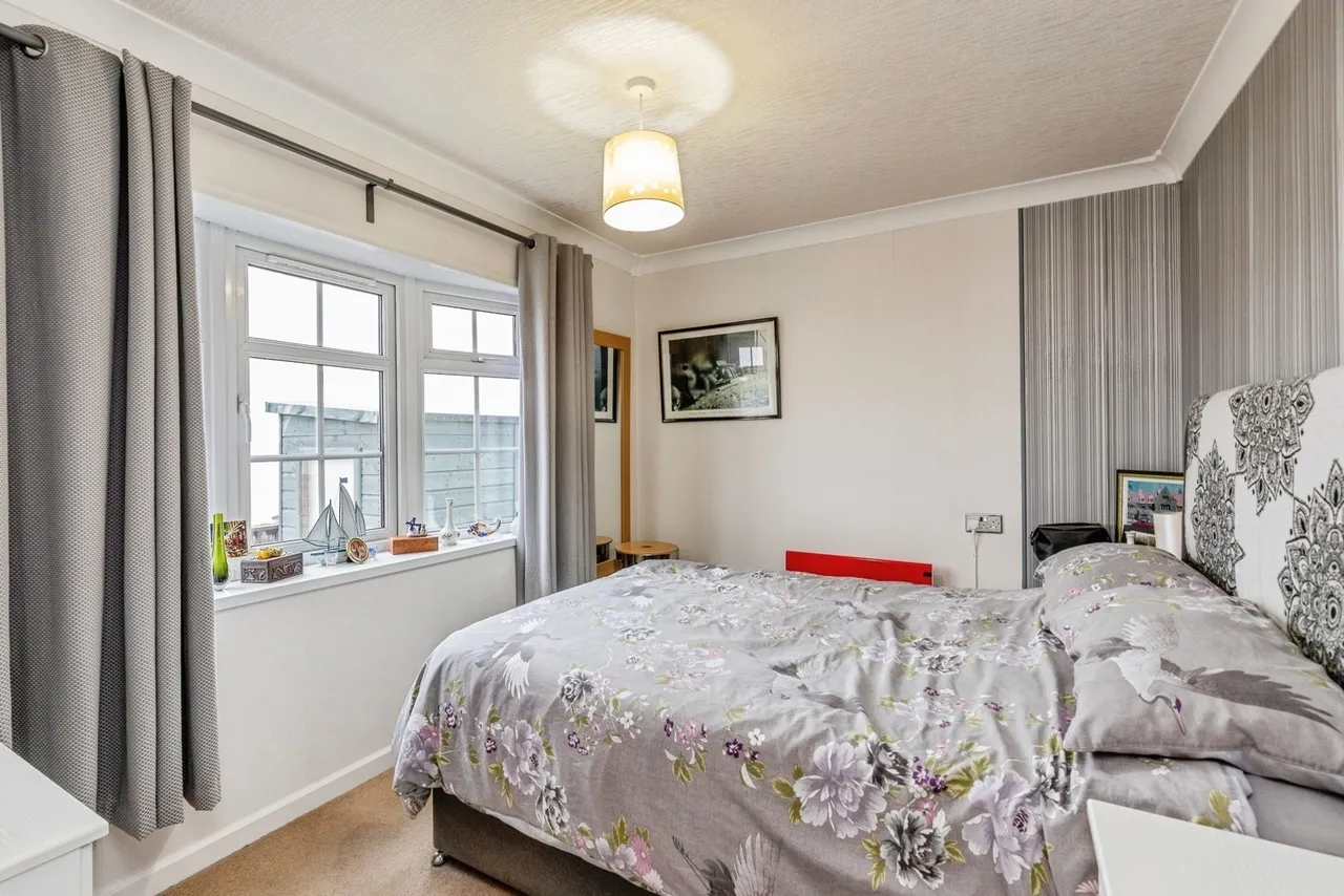 Two Acres Park, Clevedon, BS21, photo 11