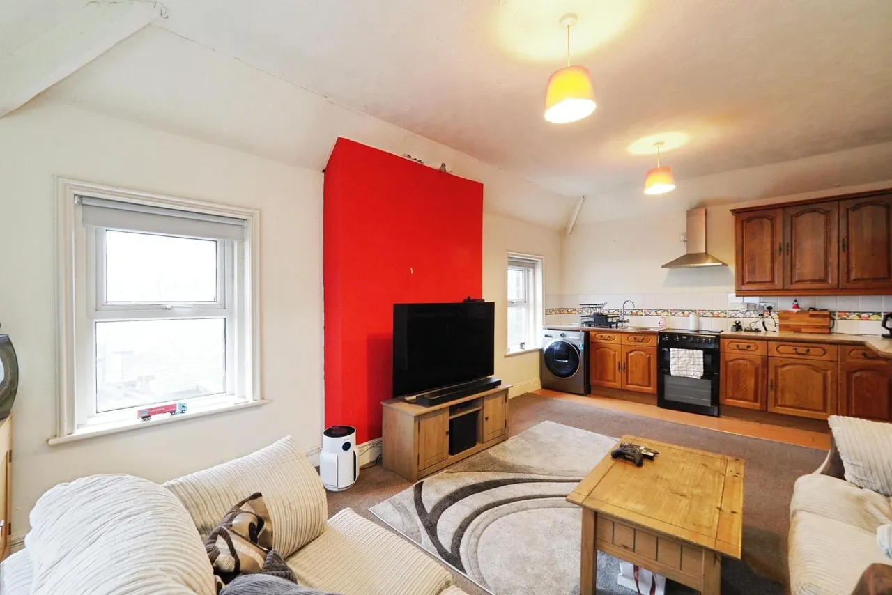 Wellington Street, Matlock, DE4, photo 27