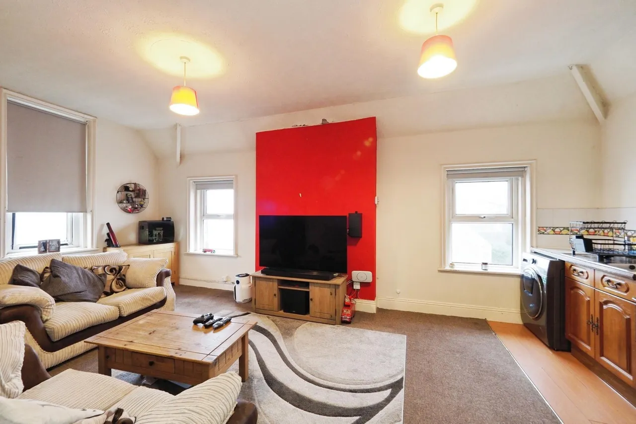 Wellington Street, Matlock, DE4, photo 26
