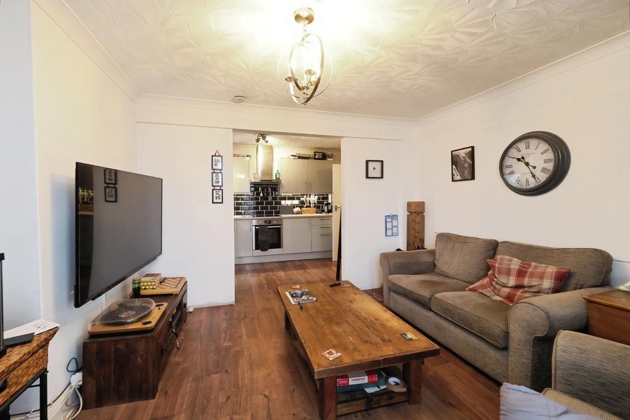 Wellington Street, Matlock, DE4, photo 21