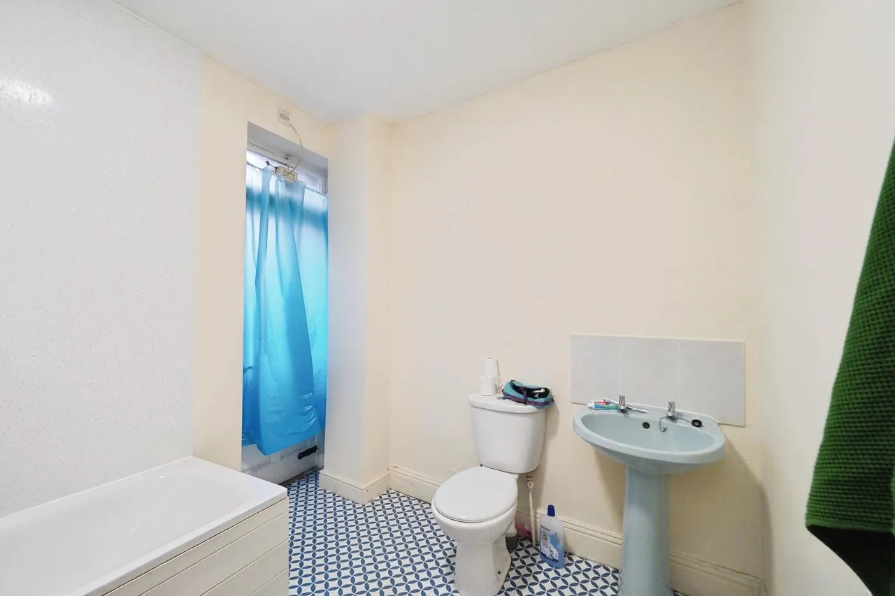 Wellington Street, Matlock, DE4, photo 30