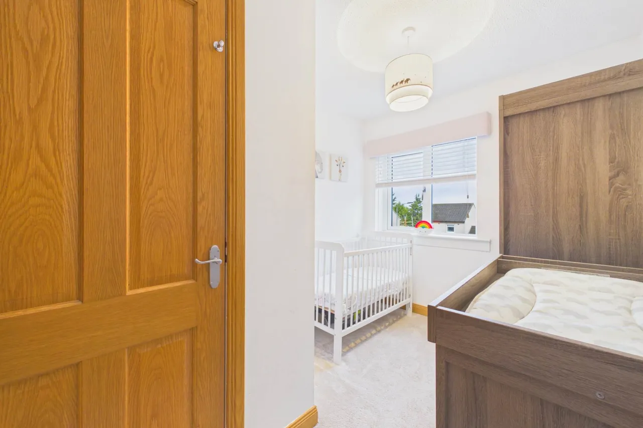 Glen Shee Crescent, Chapelhall, photo 12