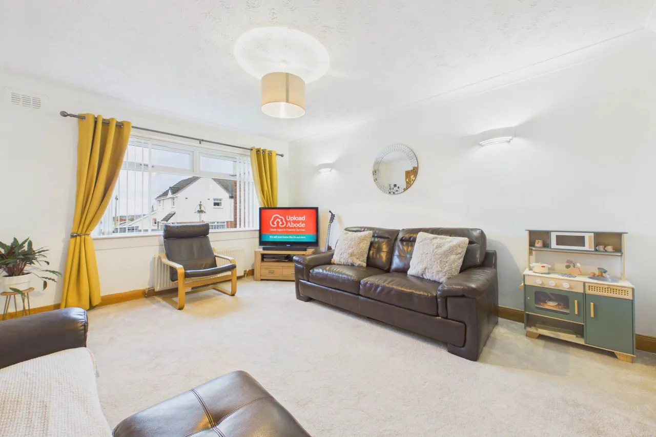 Glen Shee Crescent, Chapelhall, photo 5