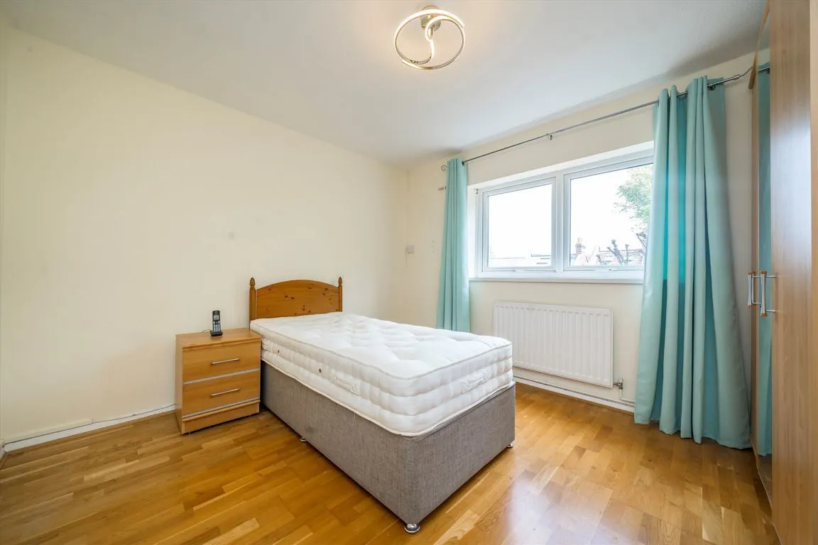 Beaumont Road, W4, photo 6