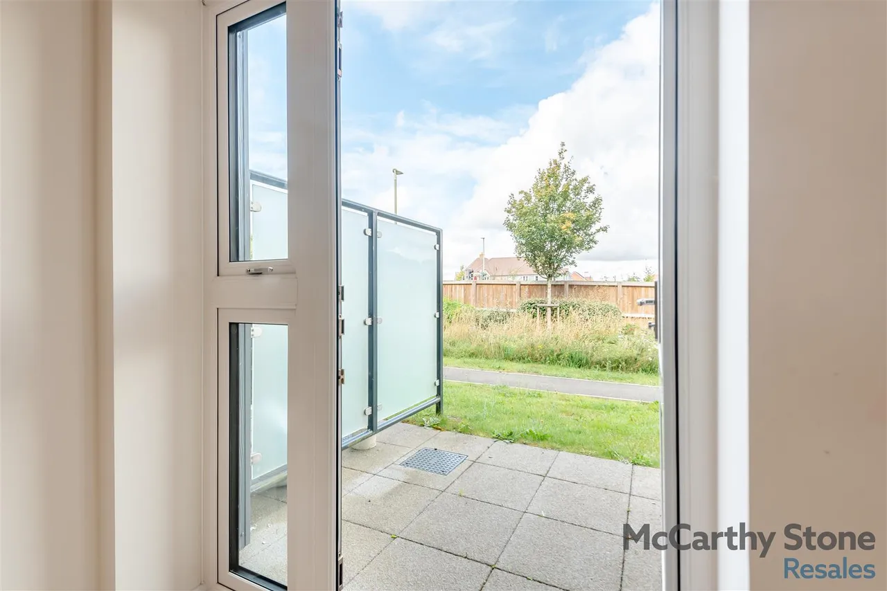 Shortwood Copse Lane, Kempshott, RG23, photo 3