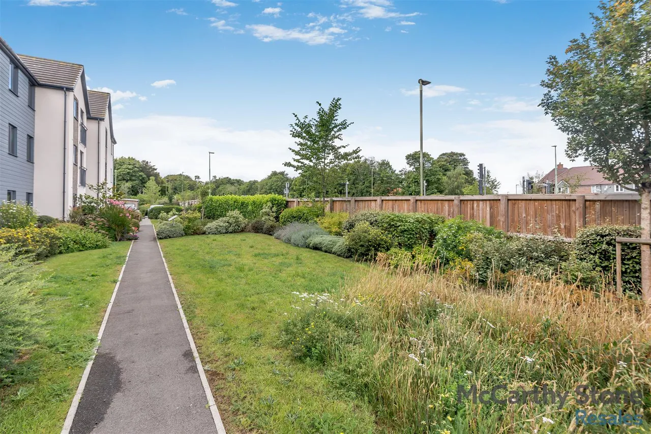 Shortwood Copse Lane, Kempshott, RG23, photo 35
