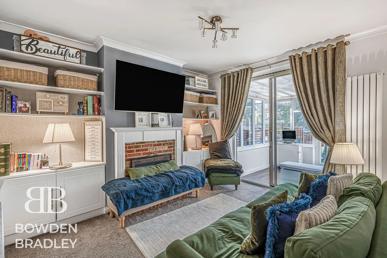 Brunswick Gardens, Hainault, IG6, photo 2