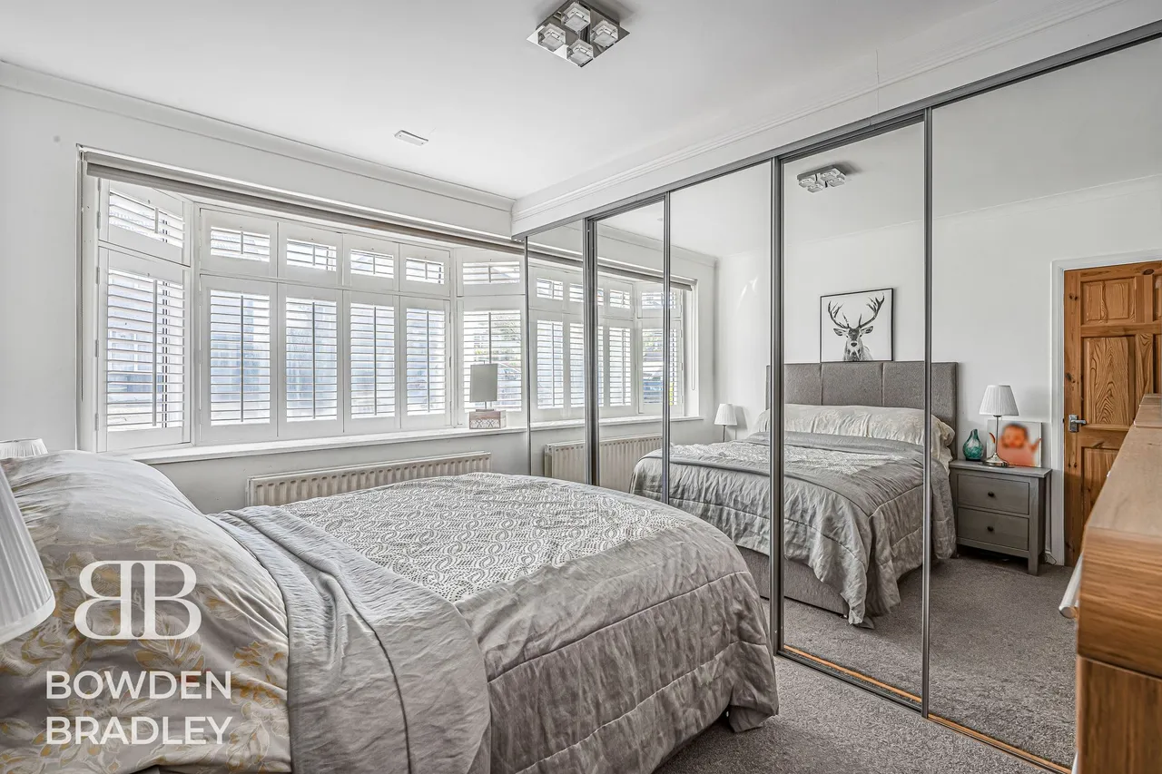 Brunswick Gardens, Hainault, IG6, photo 8