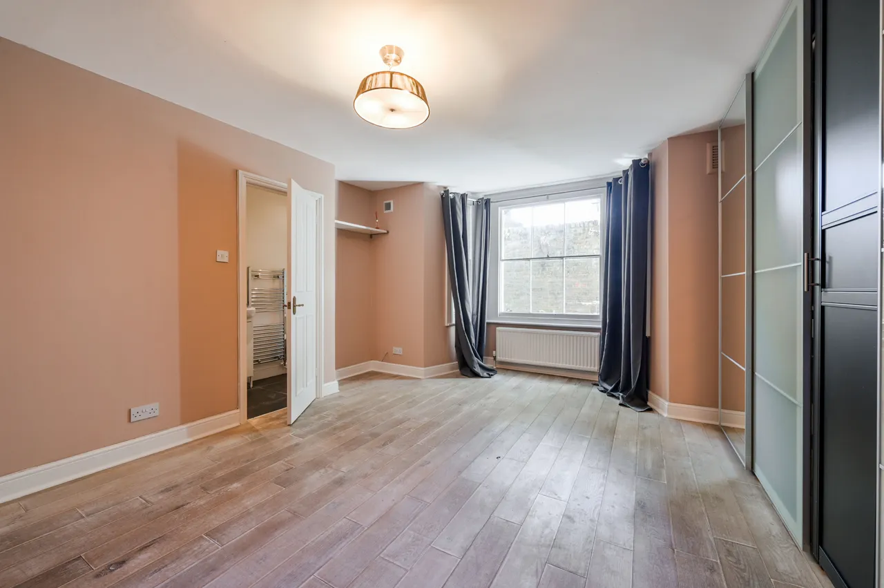 Basement Flat, 216 Hammersmith Grove, London, photo 7