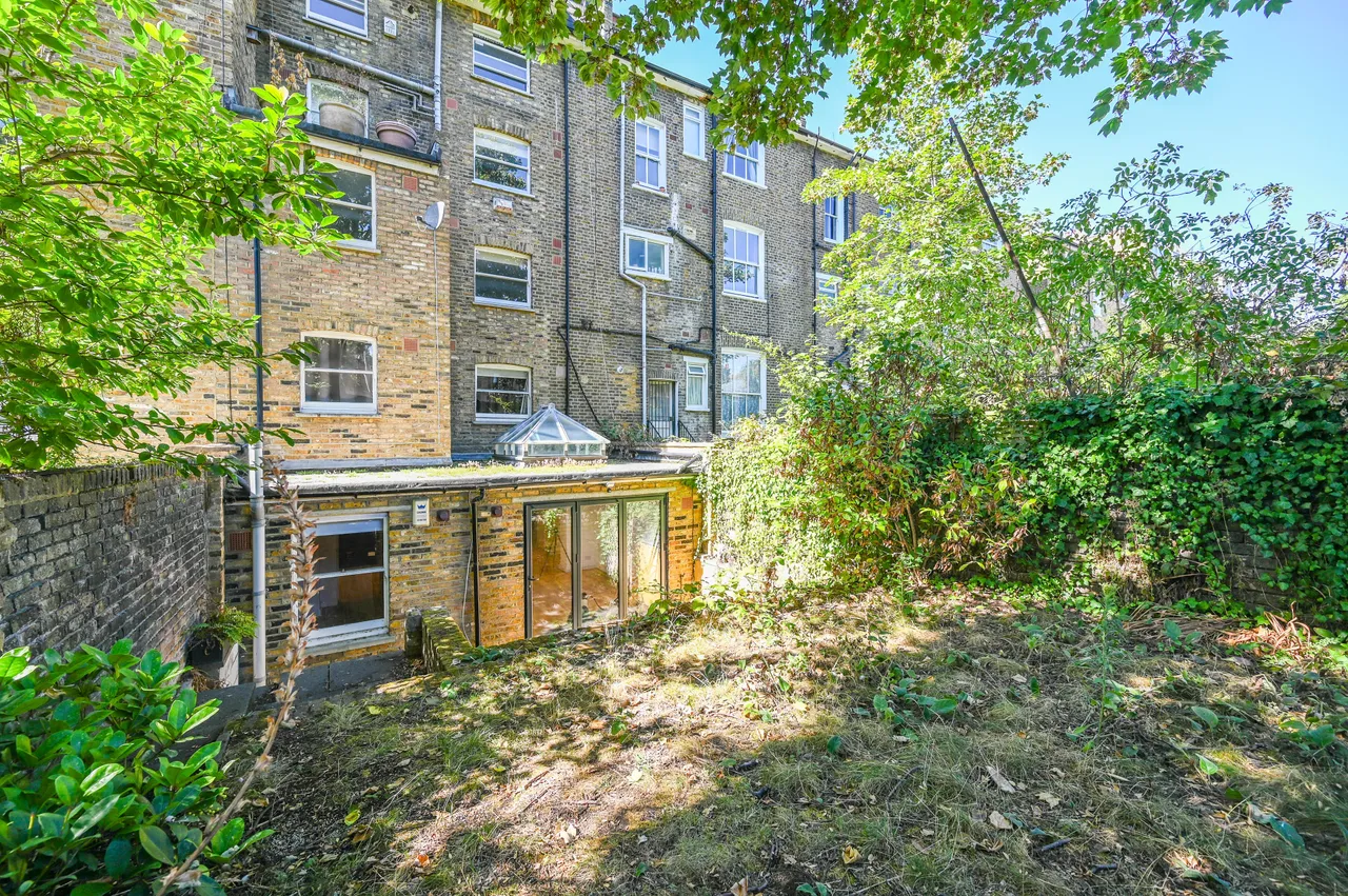 Basement Flat, 216 Hammersmith Grove, London, photo 12