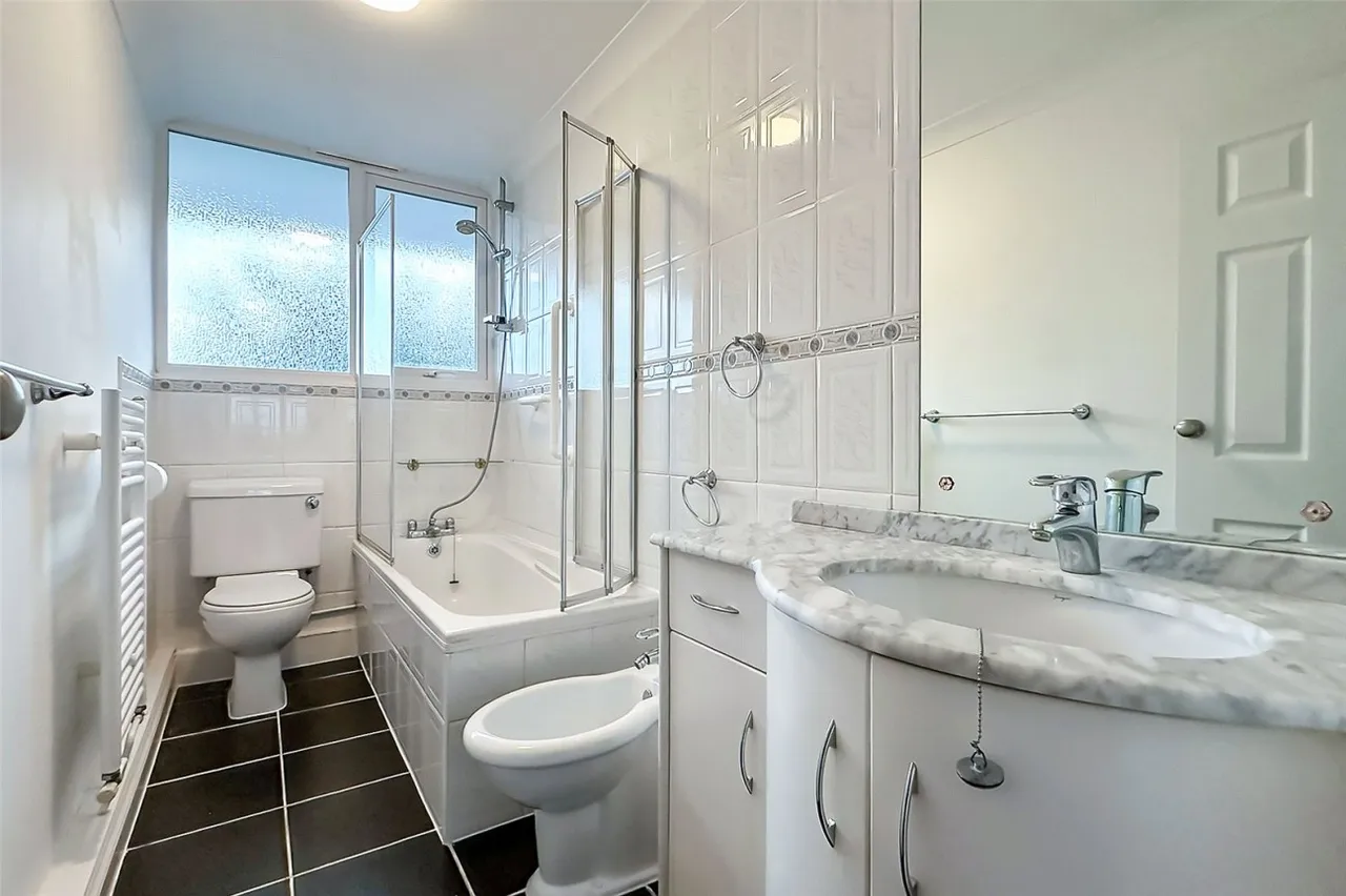 Rustington, Littlehampton, BN16, photo 3